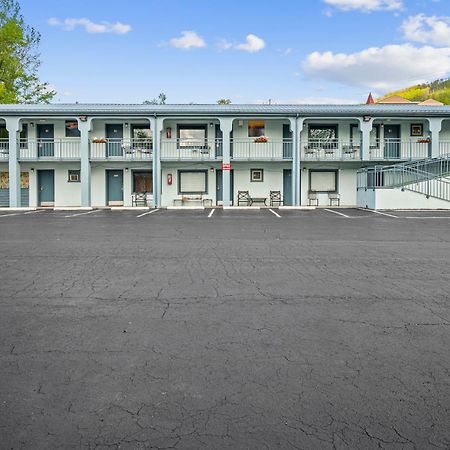 Country Town N' Suites Gatlinburg Exterior foto
