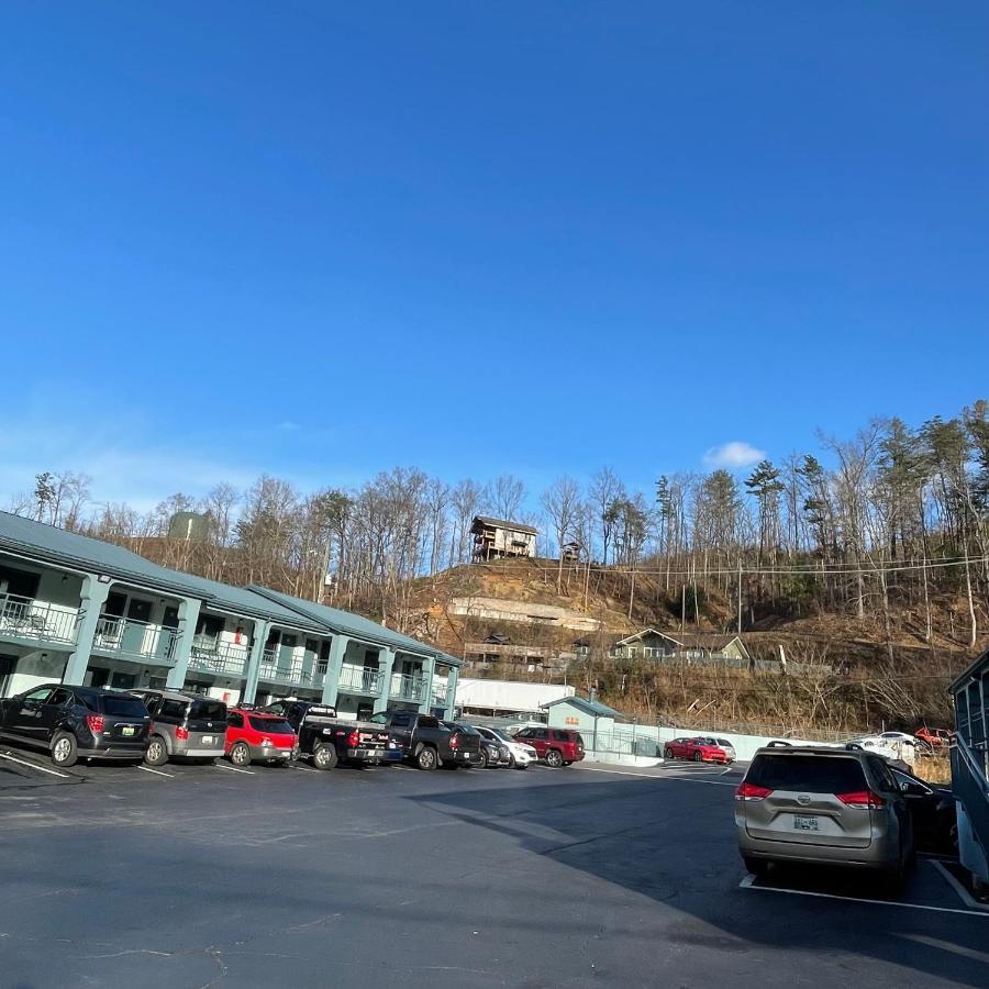 Country Town N' Suites Gatlinburg Exterior foto