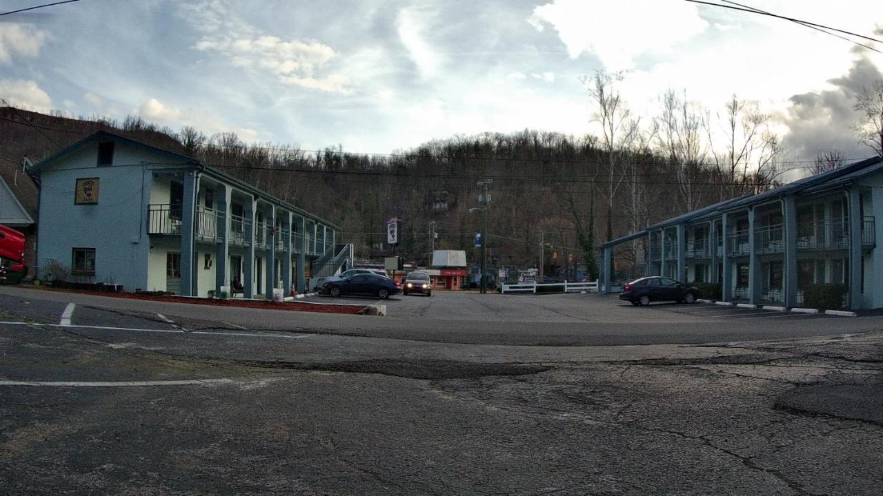 Country Town N' Suites Gatlinburg Exterior foto
