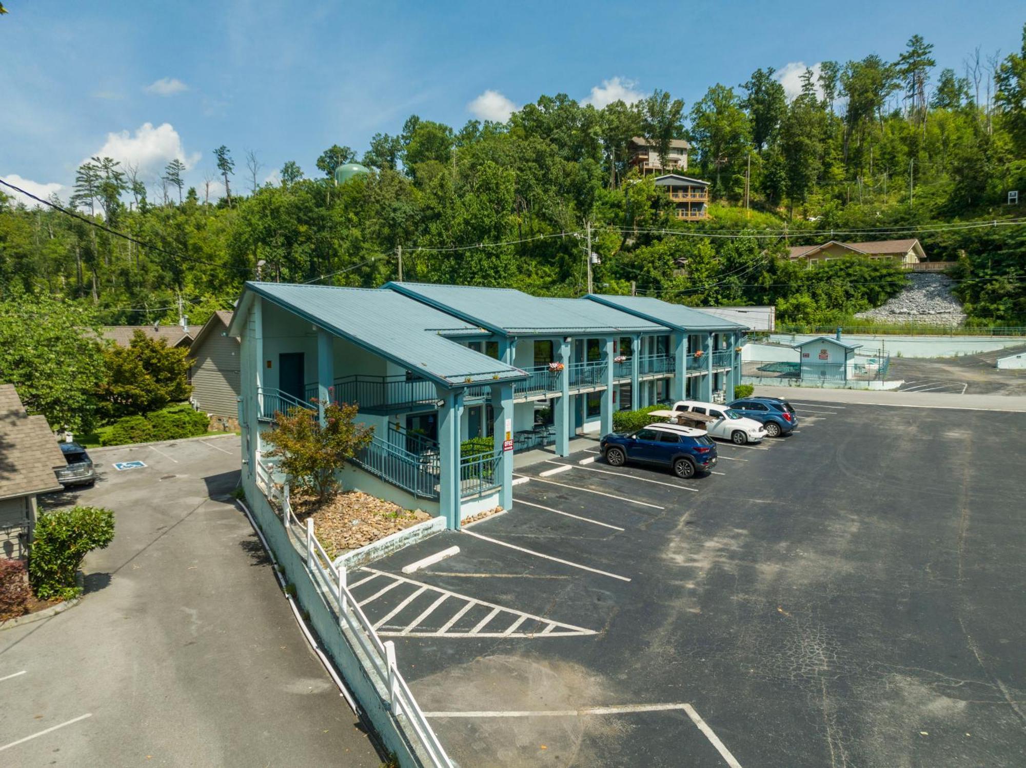 Country Town N' Suites Gatlinburg Exterior foto