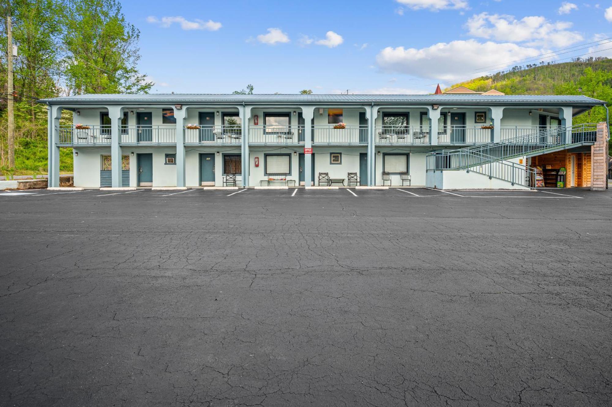 Country Town N' Suites Gatlinburg Exterior foto